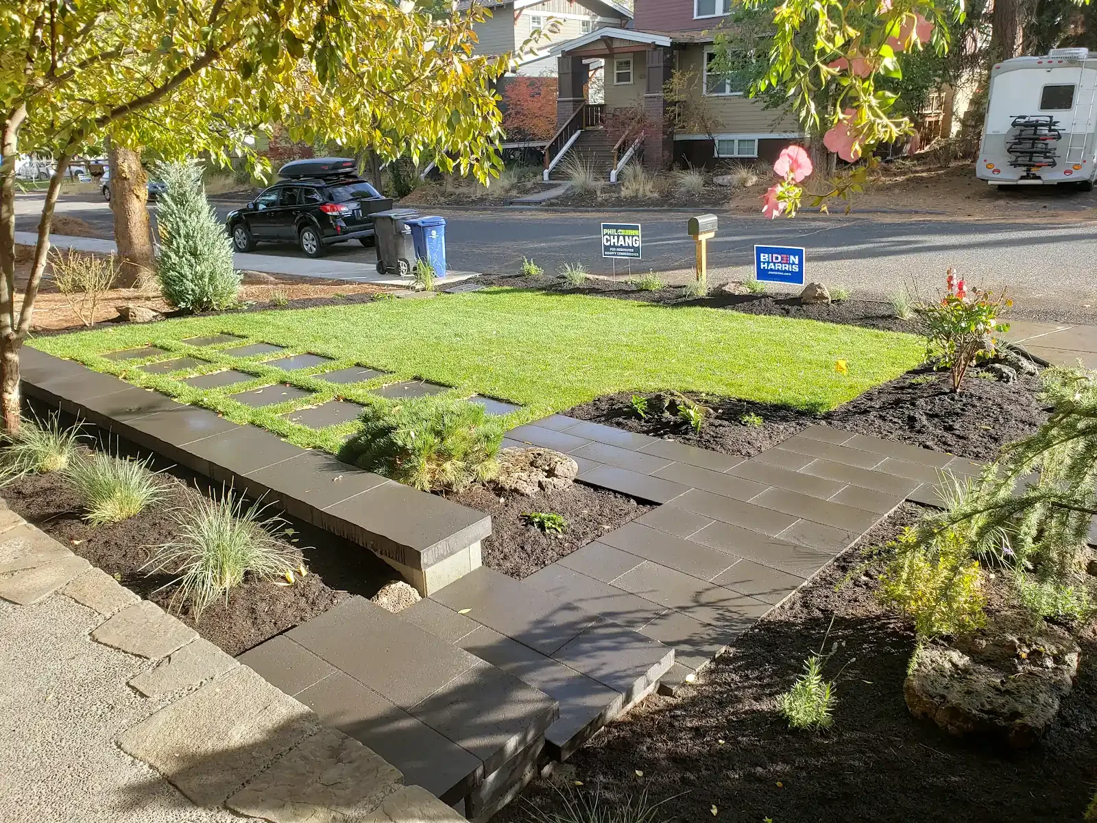 Street view of completed landscape with stepping stones